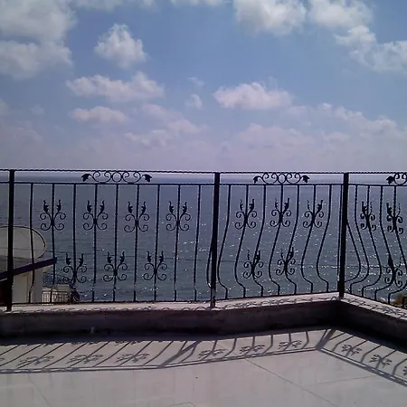 Laguna アパートホテル