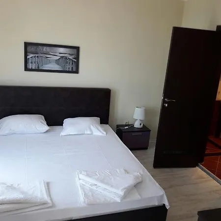 Laguna Beach Apart Otel *
