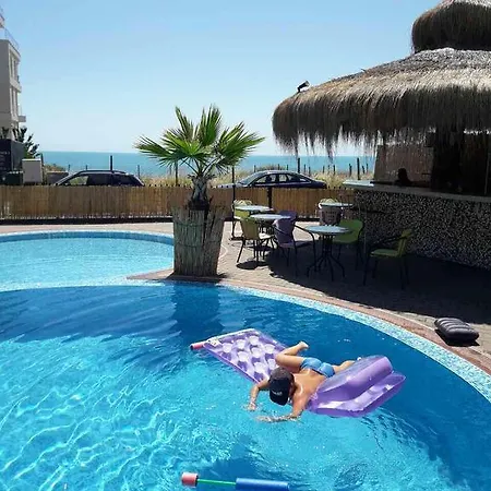 アパートホテル Laguna ラヴダ