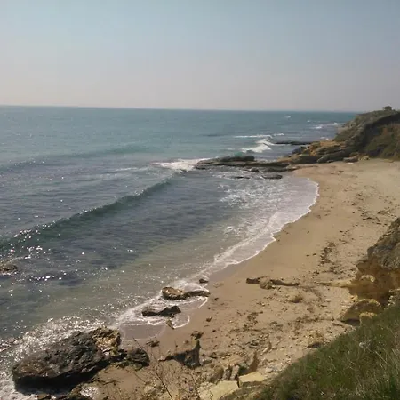 Laguna Beach Apart Otel Ravda
